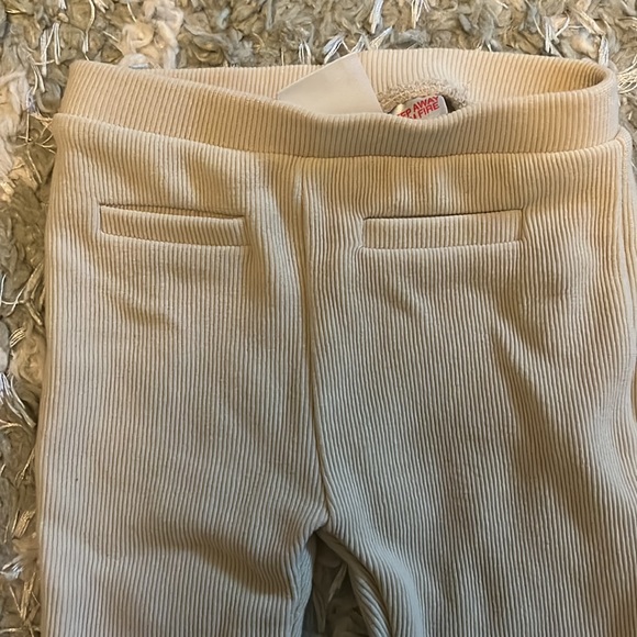 Zara Baby Flared Ottoman Pants in Light Beige - Picture 3 of 5